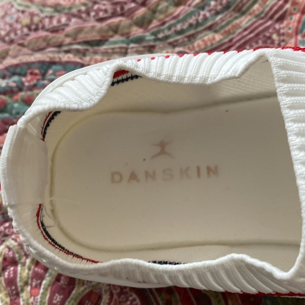 Danskin Charming White Woven Sneakers with Stripe Size 8.5 - Picture 4 of 8